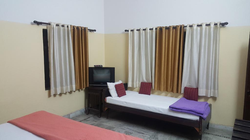 Amraai Homestay Risikés Kültér fotó