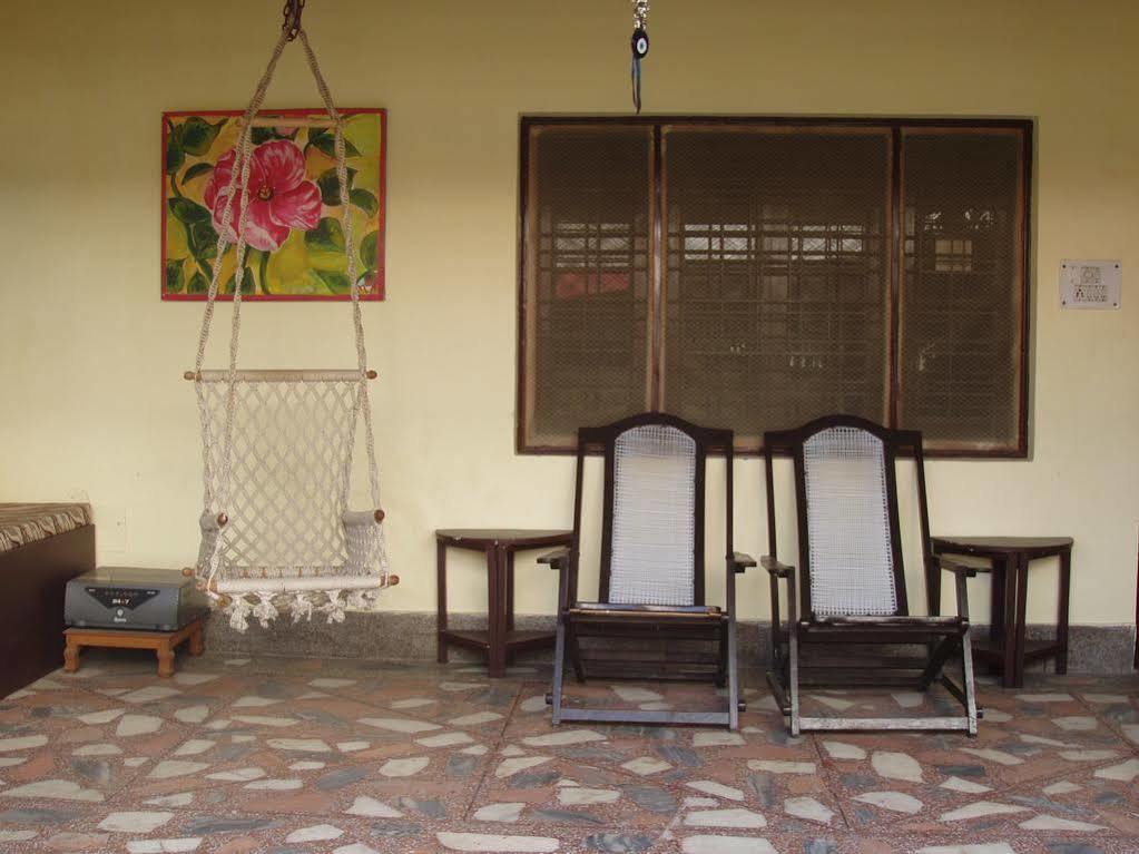 Amraai Homestay Risikés Kültér fotó